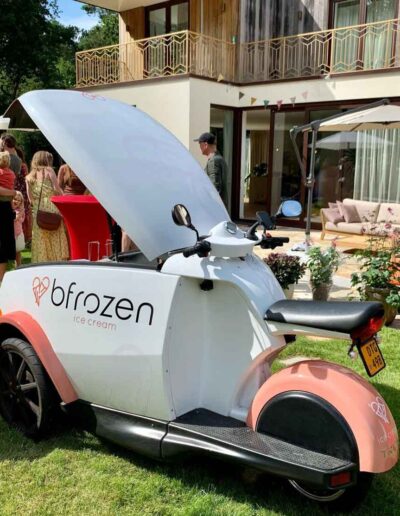 Bfrozen mobiele ijskar huren