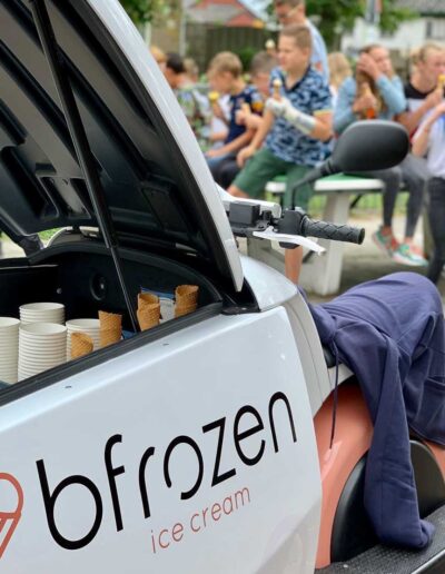 Bfrozen mobiele ijskar huren